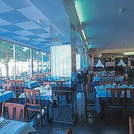 Cosmopolita Boutique & Hotell 4*