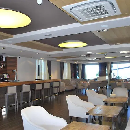 Hotel Cosmopolita Boutique & 4*