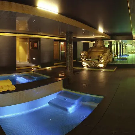 Cosmopolita Boutique & Hotell 4*