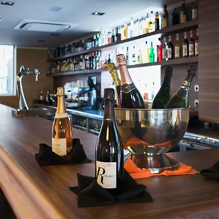 Cosmopolita Boutique & Hotell 4*
