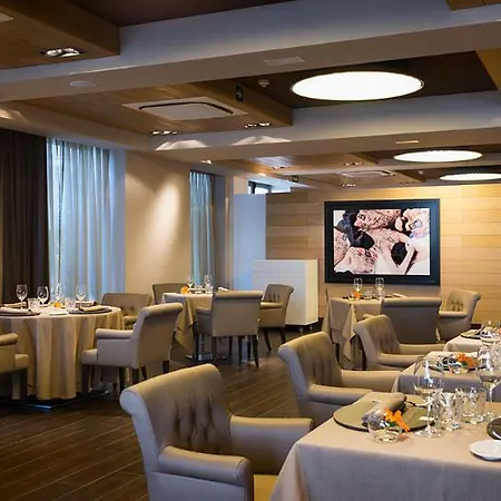 Cosmopolita Boutique & 4*