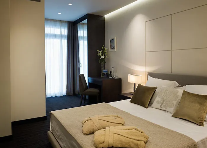 Hotel Cosmopolita Boutique & 4*