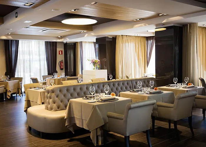 Cosmopolita Boutique & Платья-де-Аро