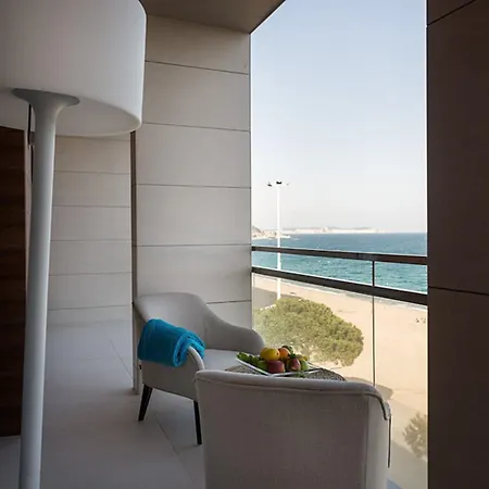 Готель Cosmopolita Boutique & 4*