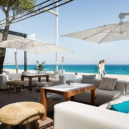 Cosmopolita Boutique & Готель 4*