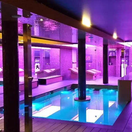 Cosmopolita Boutique & 4*